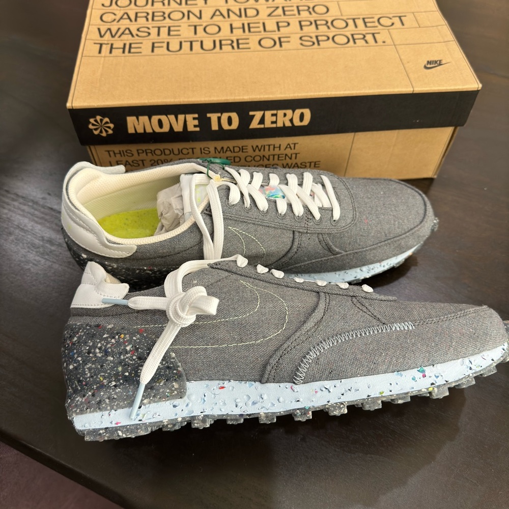 Nike Dbreak- new, never worn